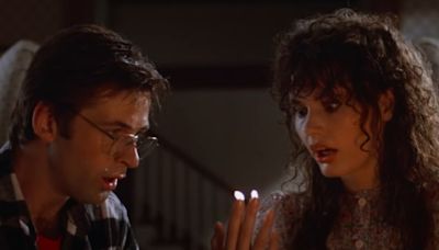 Beetlejuice 2: What Happened to Alec Baldwin & Geena Davis’ Characters?