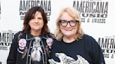 Indigo Girls' Emily Saliers opens up about path to sobriety: 'I was destined to be an alcoholic'