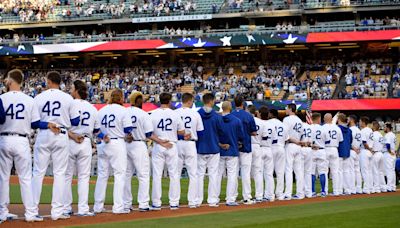 Jackie Robinson Day: ¿Cuándo y cómo se retiró el número 42 de la leyenda de los Dodgers? - La Opinión