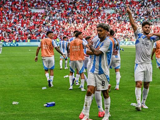 Messi reclama de gol anulado na Olimpíada e corrobora imagem antipática dos argentinos