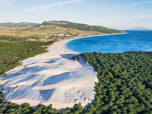 El top 10 de las playas más turísticas de Andalucía