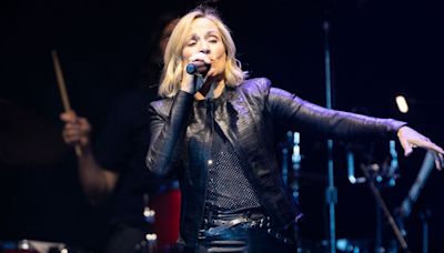 Sheryl Crow Soaks Up The Sun at rain-swept Piece Hall