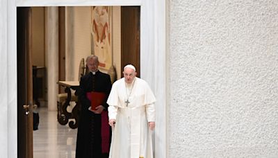 El papa recuerda su visita a la ciudad española de Burgos y recita el 'Mio Cid'