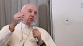 Papa Francisco dice que leyes que criminalizan a las personas LGBT son un "pecado" y una injusticia