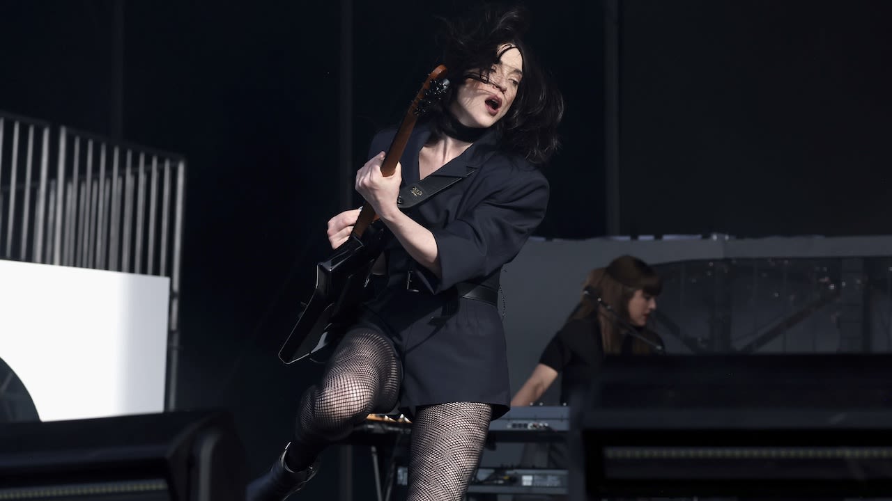 St. Vincent extends All Born Screaming tour