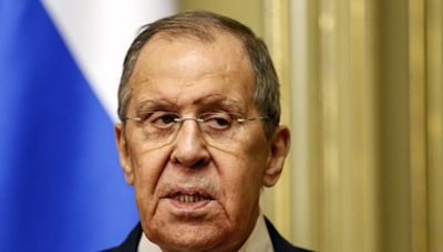 Lavrov: Rusia está dispuesta a solucionar la crisis ucraniana en el campo de batalla