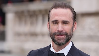 Joseph Fiennes and Mark Gatiss call for more arts funding at Olivier Awards