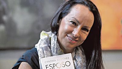 Cynthia Martínez, escritora: “Este libro lo he escrito yo, pero es de Pedro” (Entrevista)