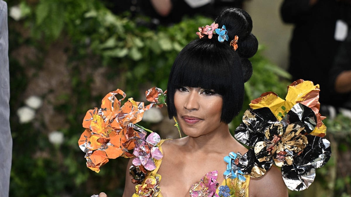 Nicki Minaj detained by authorities in Netherlands, says it was "sabotage"