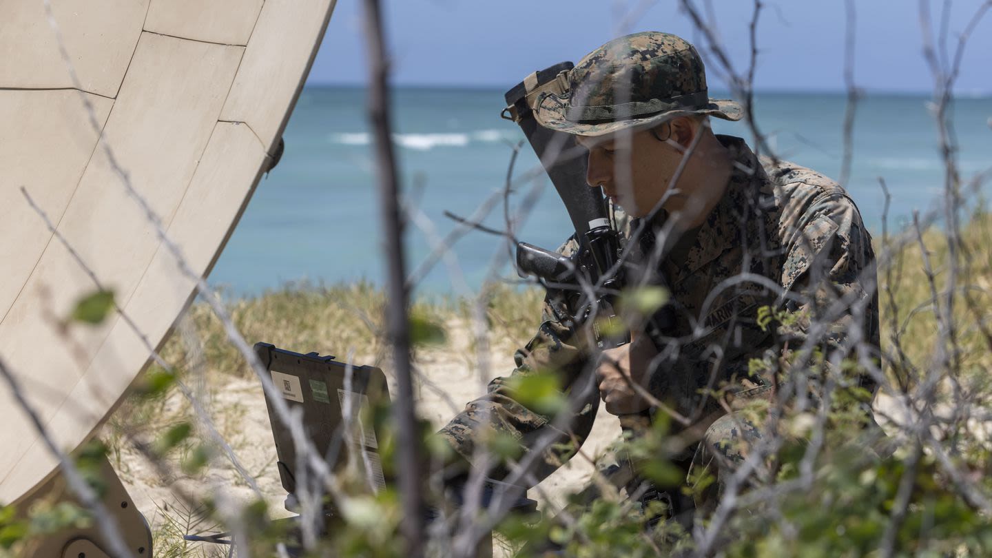 Marines fast track qualified cyber, signals recruits to rank of gunny