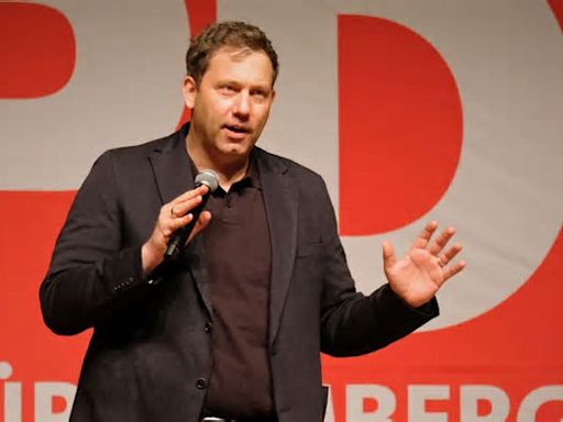 SPD-Chef Klingbeil fordert im Interview: „Müssen Flächenbrand verhindern“