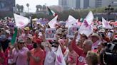De norte a sur del país, se realizan marchas pacíficas en defensa del INE y contra la reforma electoral