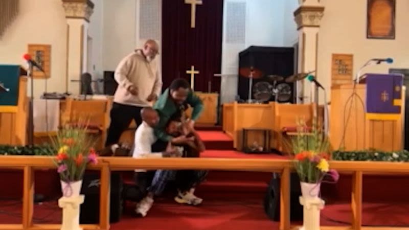 A man points a gun at a pastor at church before getting tackled. Then a grim discovery is found at the gunman’s home | CNN