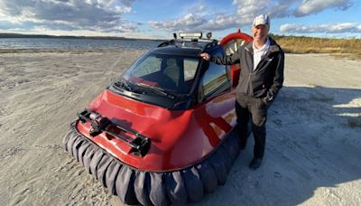 This Alberta teacher spent 1,800 hours over 1 year building a homemade hovercraft from scratch | Globalnews.ca