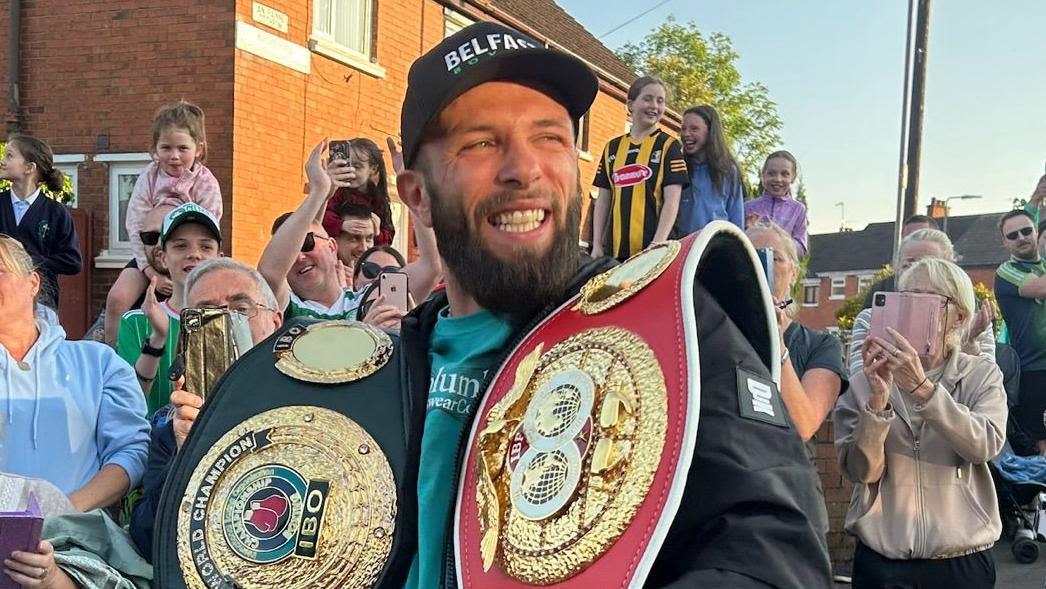 Boxing world champion Cacace gets hero's welcome