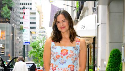 Jennifer Garner’s Favorite Face Serum Is Over 50% Off For Prime Day