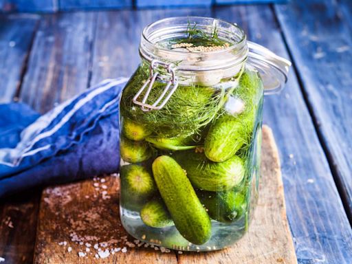 How To Make Pickles Yourself at Home