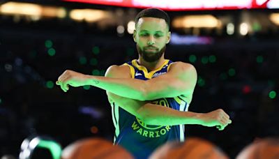 Steph Curry es galardonado con el Trofeo Jerry West, a pesar de la eliminación de playoffs de los Warriors