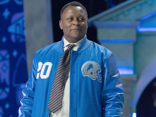 NFL legend Barry Sanders provides positive update following 'health scare' last month