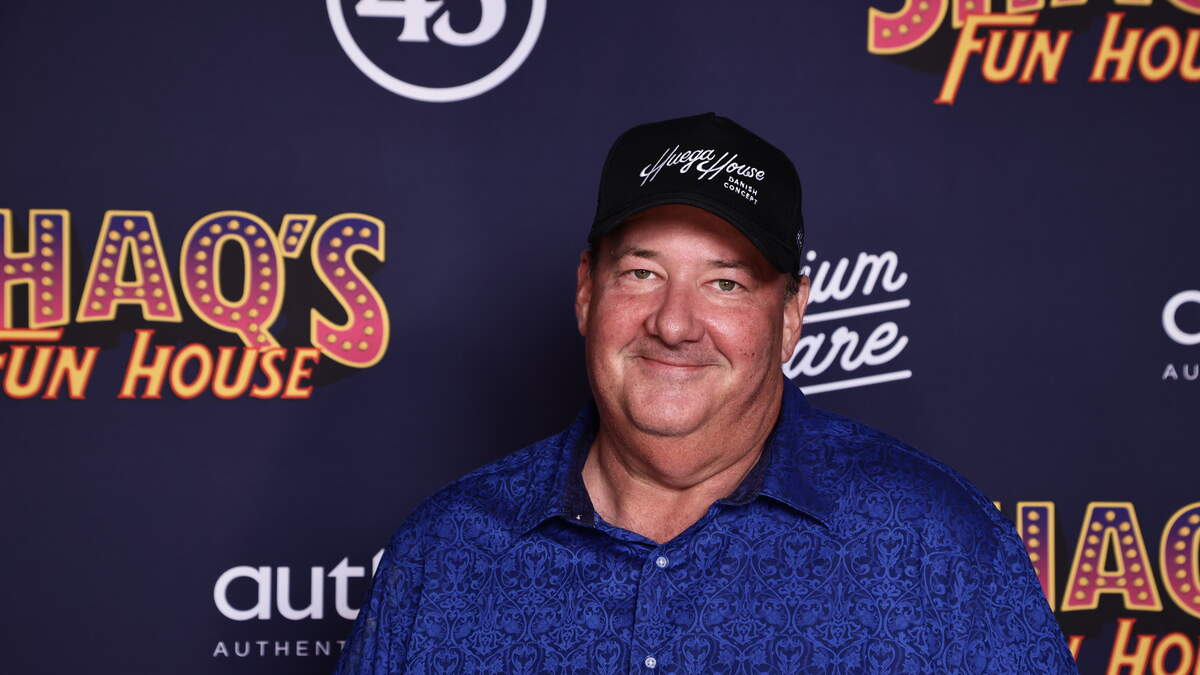 Brian Baumgartner Talks New BBQ Cookbook, Podcast & Much More! | 101.5 The River | On With Mario