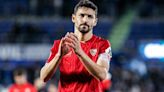 Jesús Navas da marcha atrás y renueva con el Sevilla de por vida