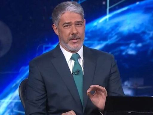 William Bonner tem atitude inesperada na bancada do Jornal Nacional e vira assunto entre o público do telejornal