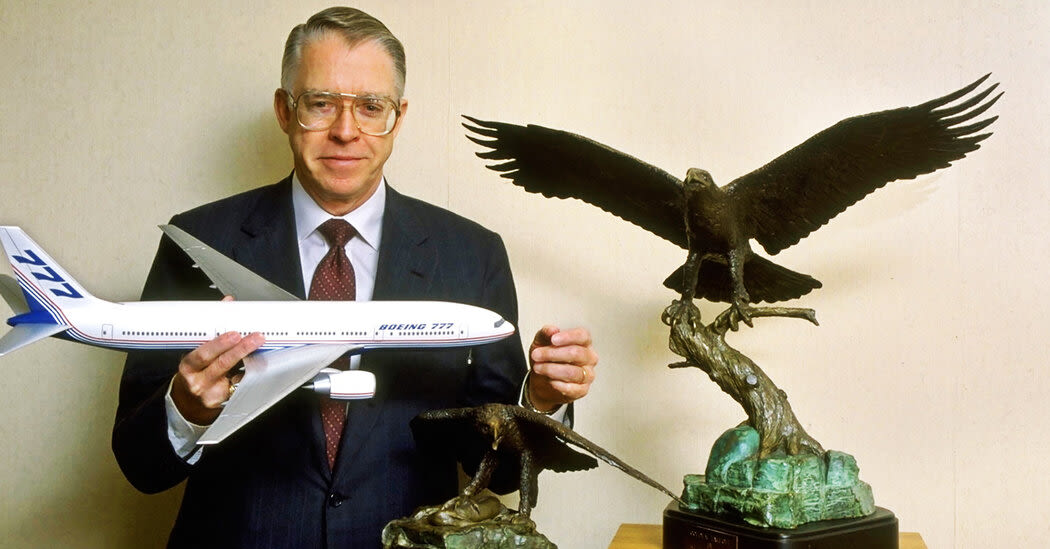 Frank Shrontz, 92, Dies; Led Boeing in the Last of Its Golden Years
