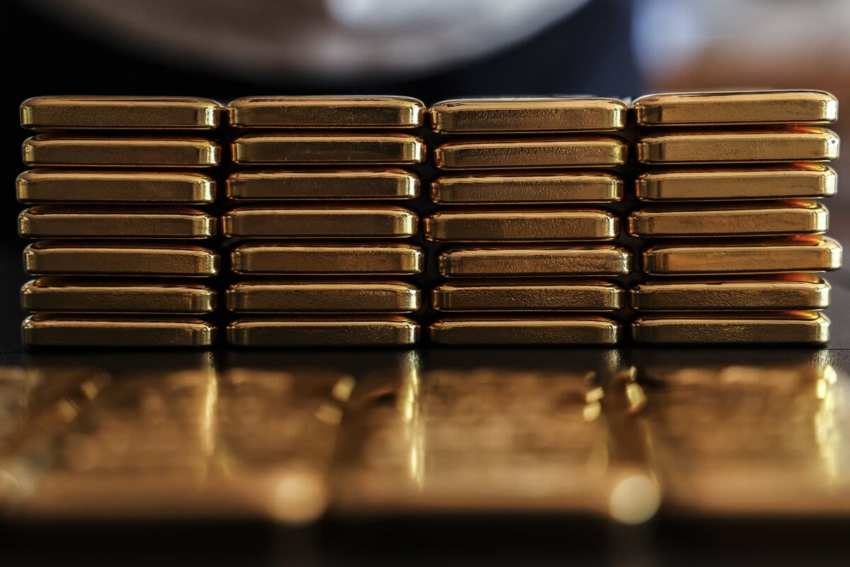 Billions in African Gold Smuggled to UAE Yearly, SwissAid Says
