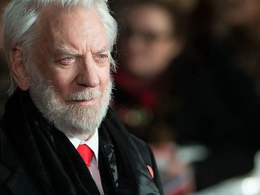 Donald Sutherland, 'M*A*S*H' and 'Hunger Games' Star, Dead at 88