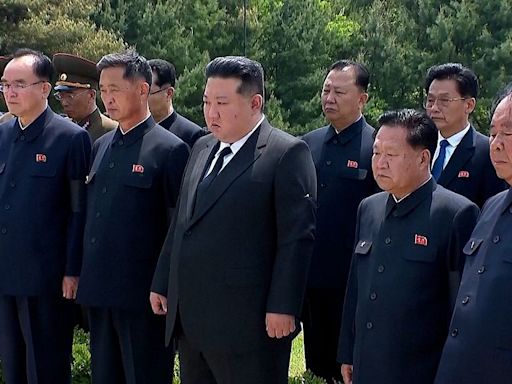 Kim Jong-un asiste al funeral del jefe de la propaganda norcoreana