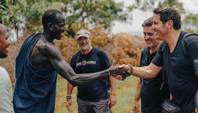 Pura buena onda y amabilidad: las últimas fotos en Africa de Pancho Saavedra, Zabaleta y el fallecido guía español con la tribu Mursi