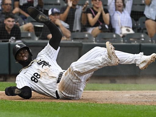 Jorge Polanco homers twice as Mariners hand White Sox 80th loss of the season