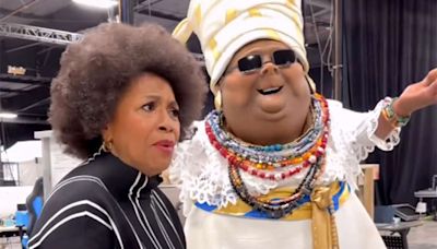 Jenifer Lewis freaks out meeting 'Princess and the Frog' character's Disney animatronic