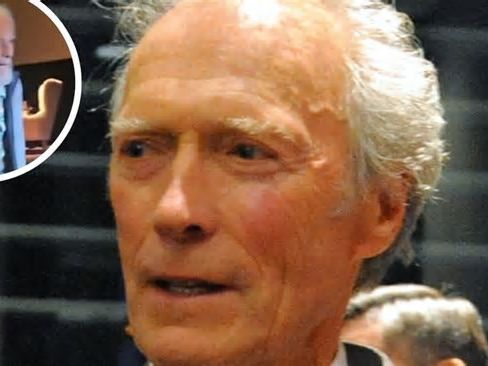 VIDEO: Clint Eastwood reaparece en público a sus 93 años y su apariencia deja impactados a sus fans