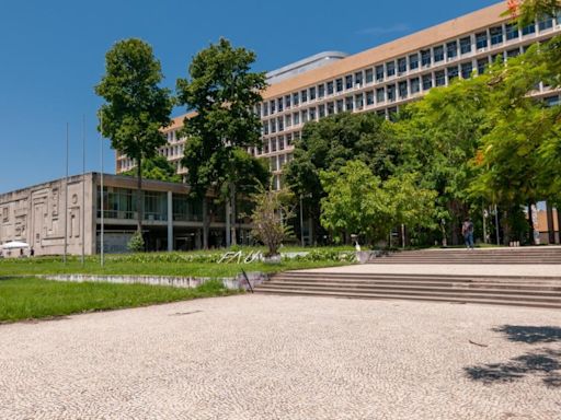 UFRJ tem contas de luz e água atrasadas há três meses e corre risco de suspender aulas