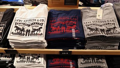 Levi Strauss shares fall on weak holiday-quarter forecast