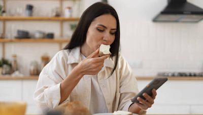 健康網》滑手機配飯讓你吃更多！ 控制食物份量6招 - 自由健康網