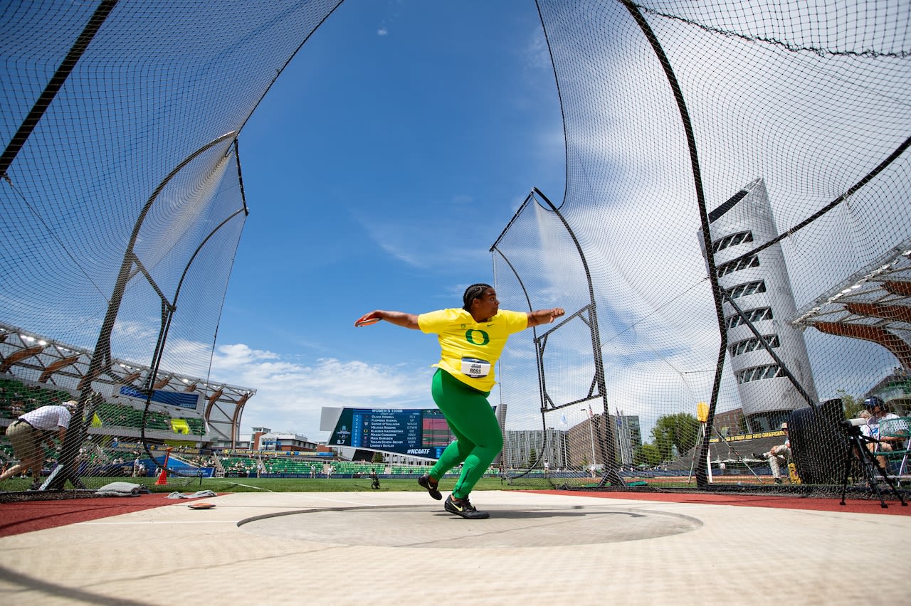 Oregon Ducks thrower Jaida Ross named national field athlete of the year