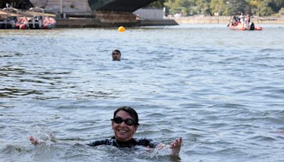 Swimming-Swede's thorny question for Paris mayor after Seine swim