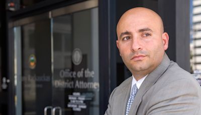 San Diego judge allows hearings over misconduct allegations in OC murder prosecution