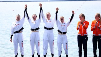 Team GB, Glover win silver in women's four rowing