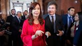 Cristina Kirchner apuntó contra Javier Milei: “Teorizar en TV es fácil, gobernar es otra cosa”