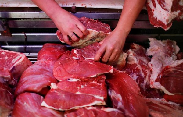 Meat-loving Argentines eat less beef as inflation bites