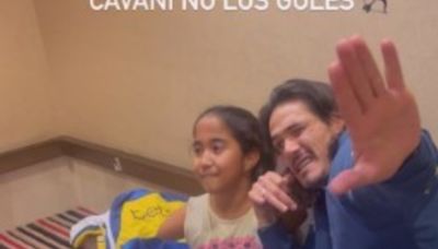 Video: el hermoso gesto de Cavani con una hincha de Boca