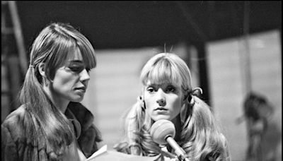 Mort de Françoise Hardy : "Ce qu'a dit Thomas...", Sylvie Vartan sort du silence