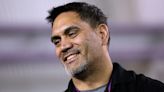 Kevin Mawae replaces Trent Dilfer at Nashville high school