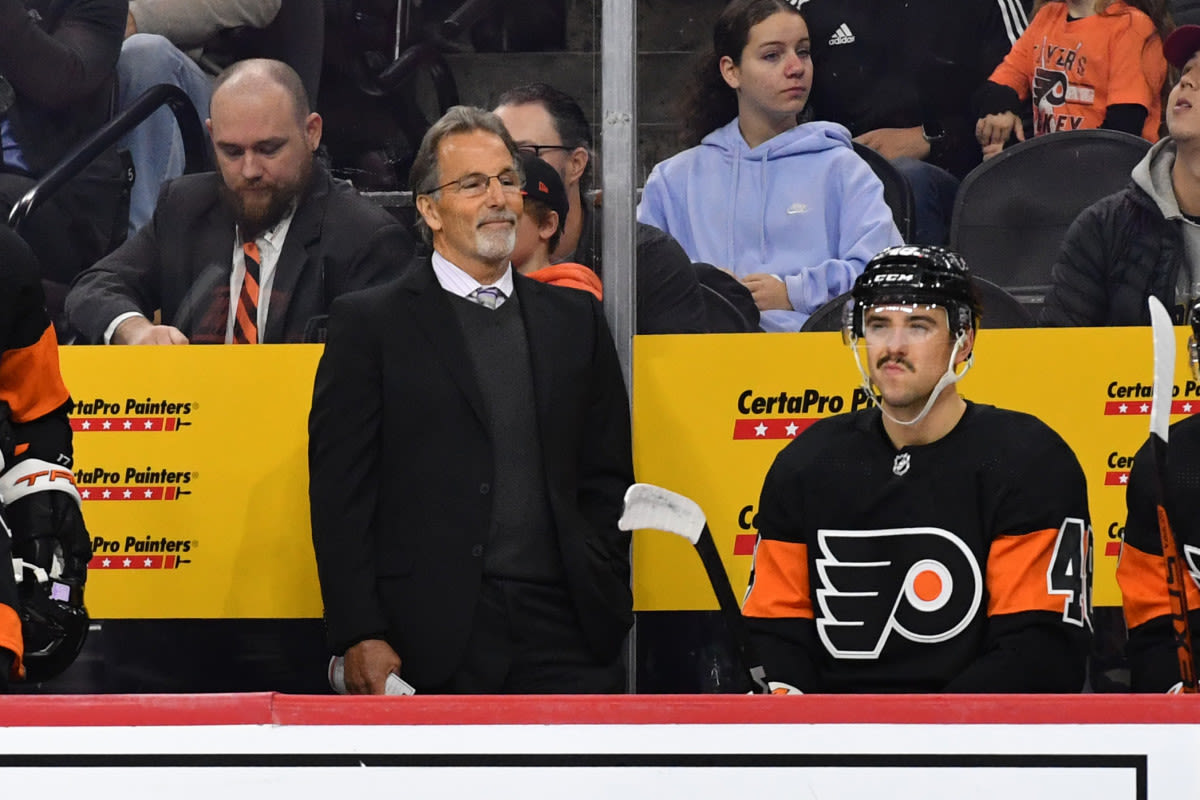 Flyers Head Coach Ranked In NHL Super 16