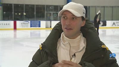 Former Olympian Johnny Weir gives skating seminar