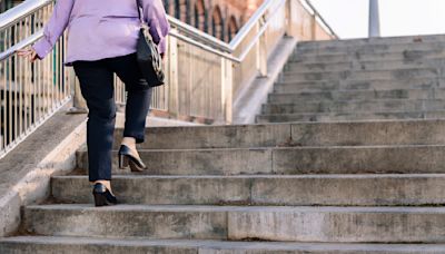 Las mujeres son más longevas pero con peor salud que los hombres, según un estudio sobre la brecha de género en salud