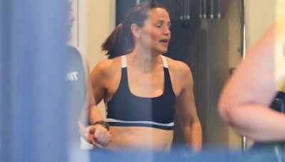 Jennifer Garner rocks a sports bra as she hits the gym